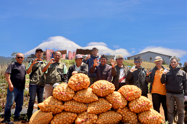 Foto : Petani Percontohan Kentang Pasirwangi